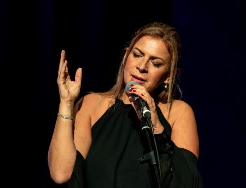 Musica e parole contro la violenza di genere con RAFFAELLA NATALE